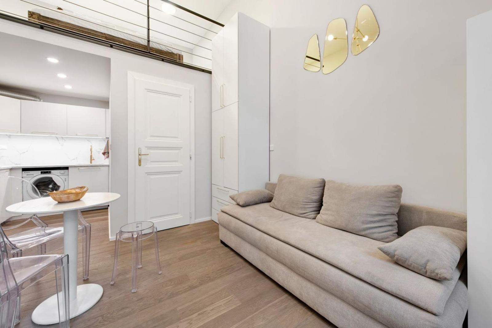 Opletal Echoes Apartment
